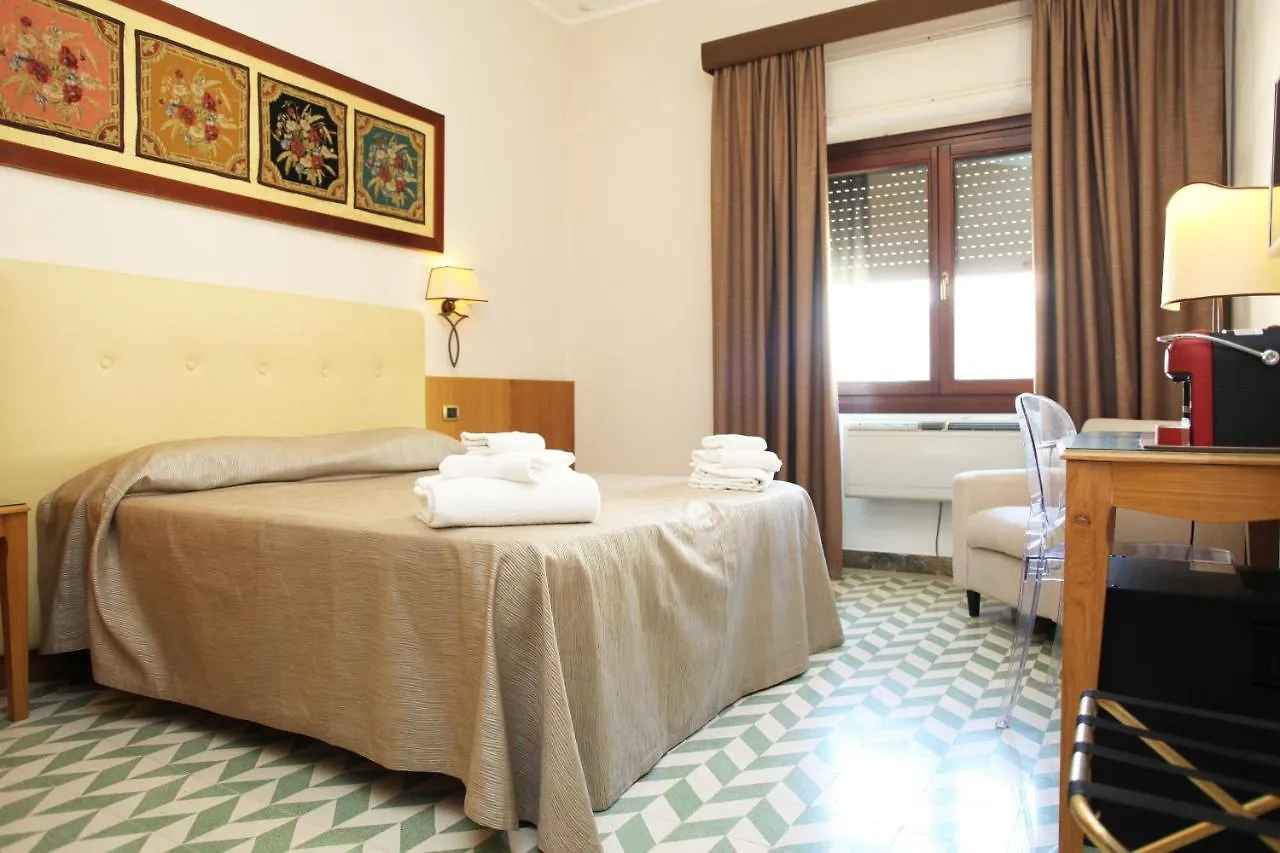 Albergo Russo Trapani 3*,  Italy