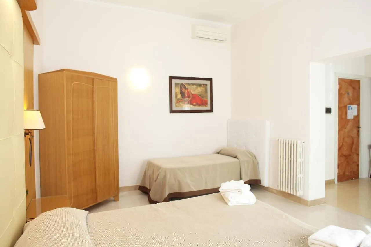 Albergo Russo Trapani 3*,  Italy