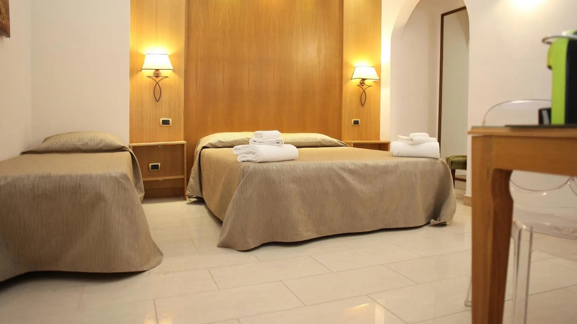 Albergo Russo Trapani 3*,