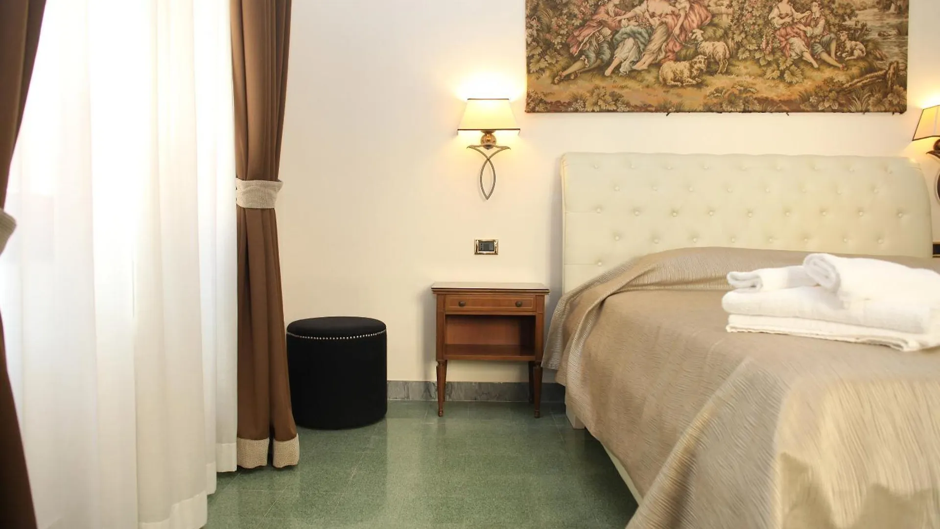 Albergo Russo Trapani 3*,  Italy